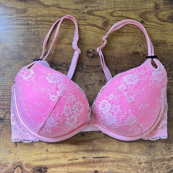Victoria’s Secret Pink Floral Lacey Push Up Bra - Picture 2 of 11